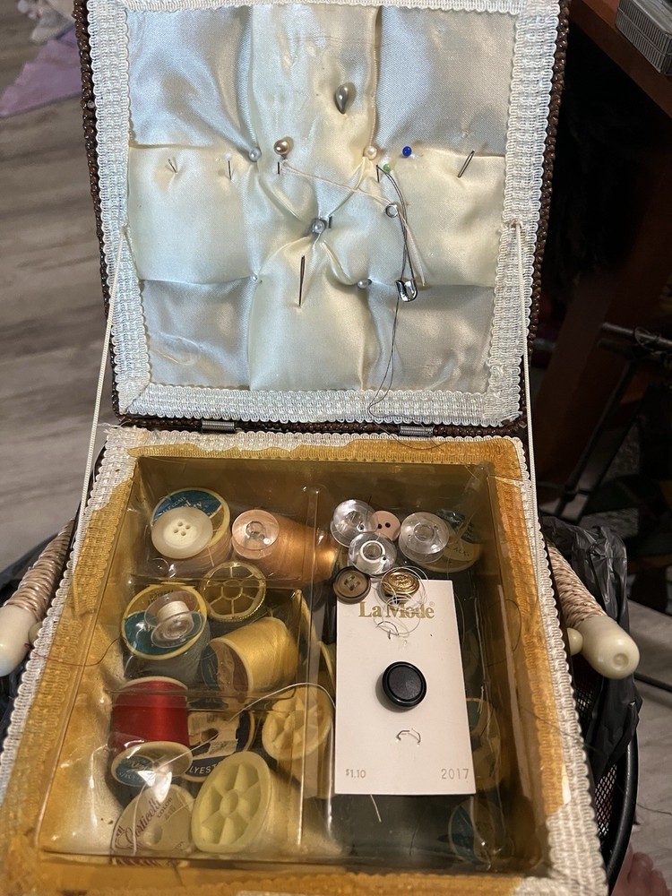Sewing basket vintage!