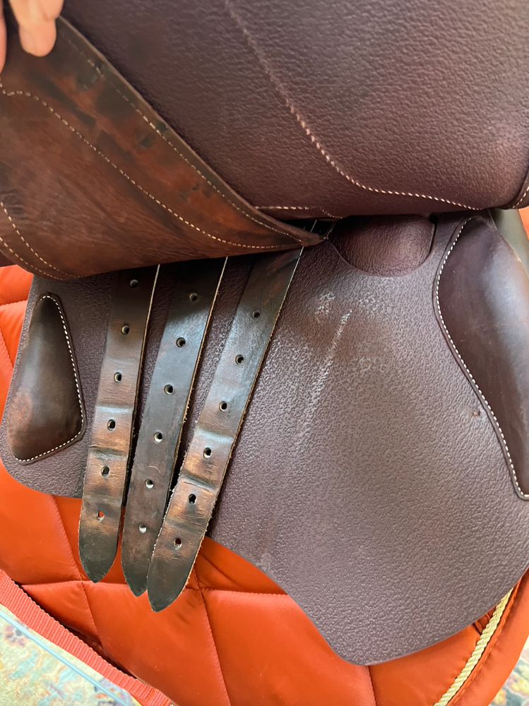 2022 17.5” 2A Devoucoux Biarritz Lab Jump Saddle *Full Buffalo Leather PRO PANEL