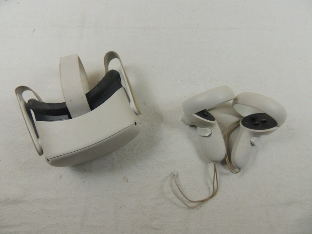 Meta Oculus Quest 2 256GB Standalone VR Headset - White