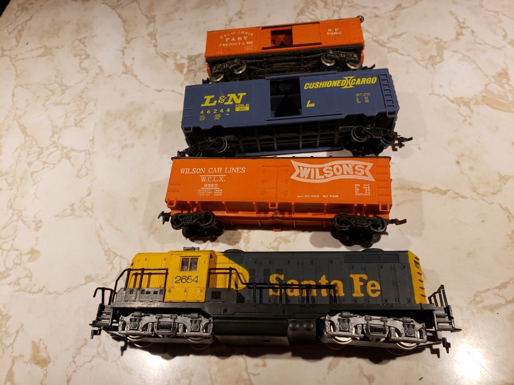Ho Scale Train Lot #12