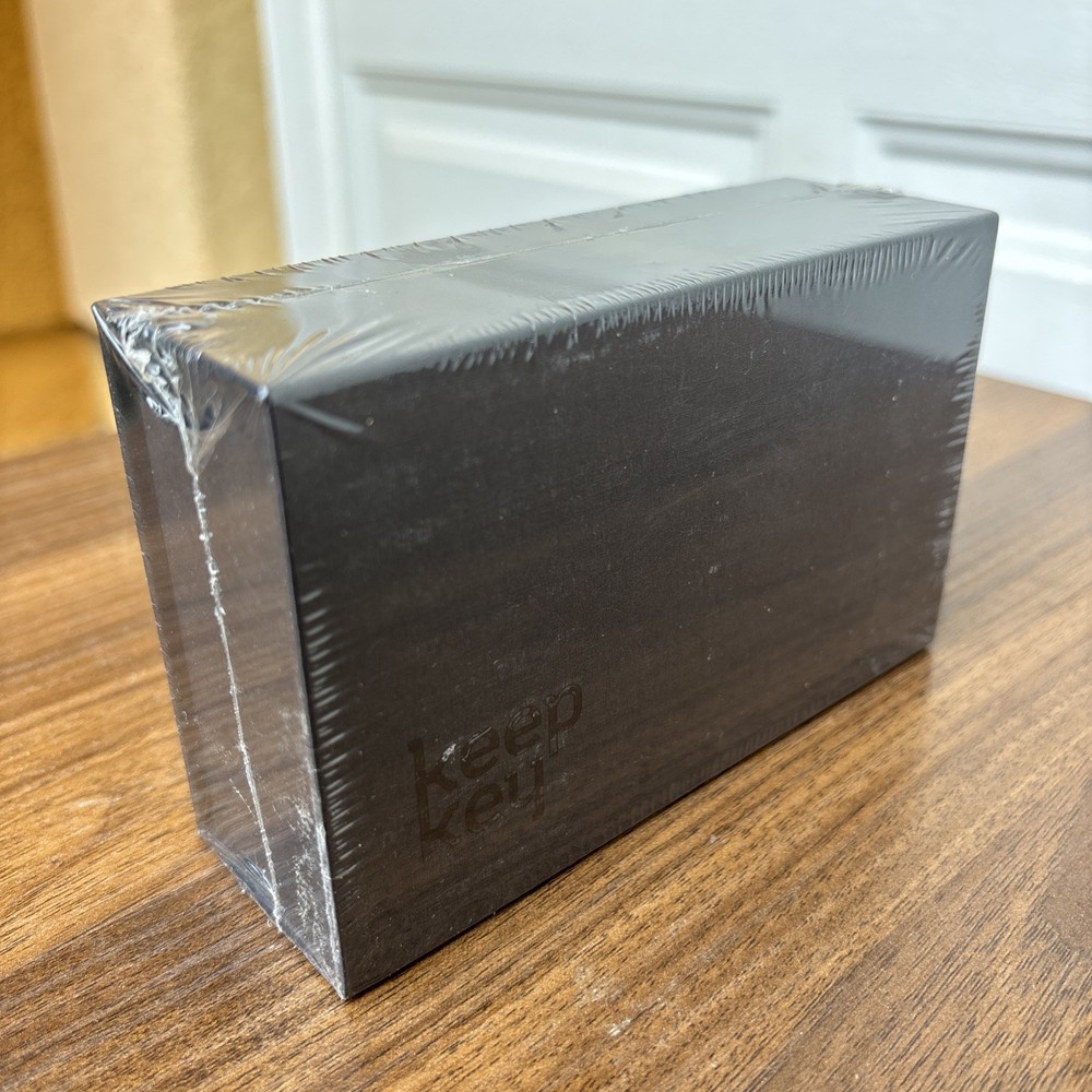 Keep key The Simple Cryptocurrency Hardware Wallet Black