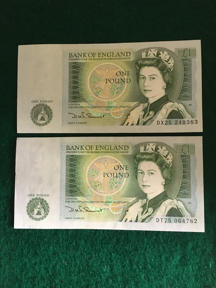 2 one pound English uncirculated Banknotes.