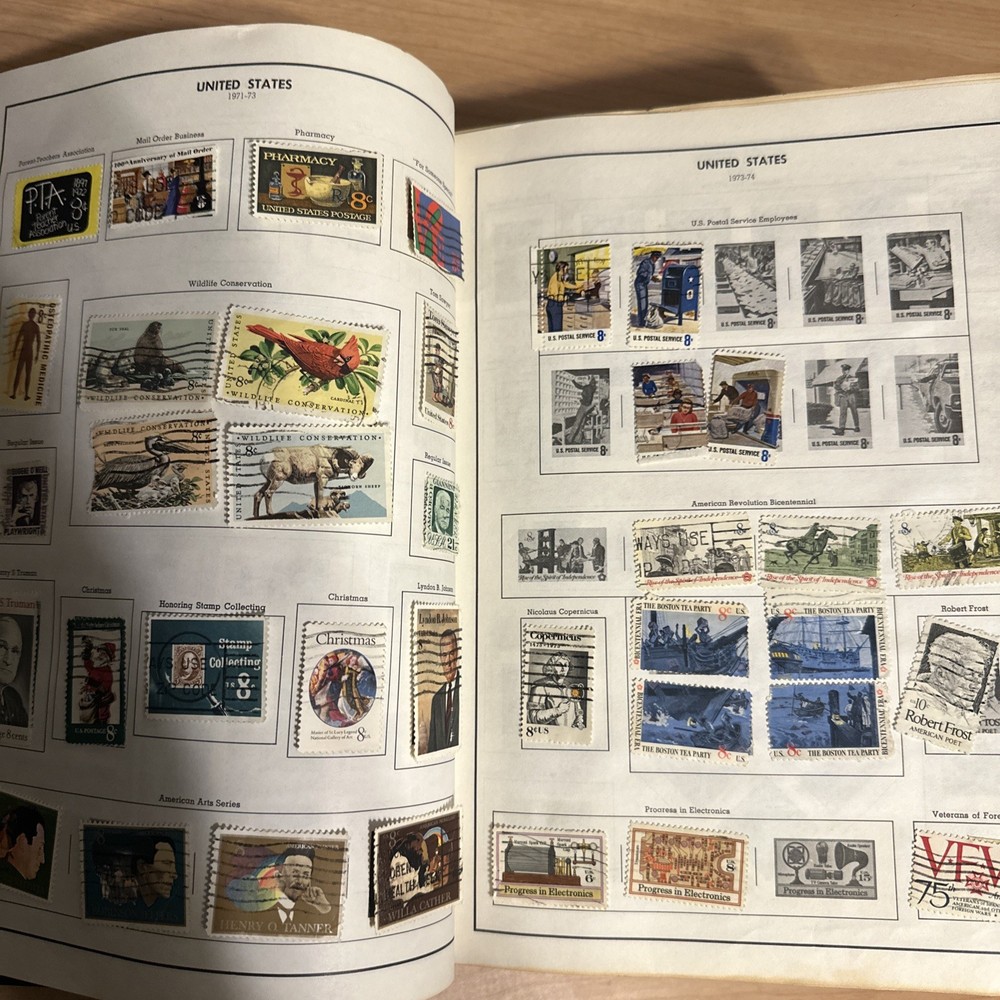 🌟 Standard World Harris Masterwork Stamp Albums Collection w/Stamps Please Read