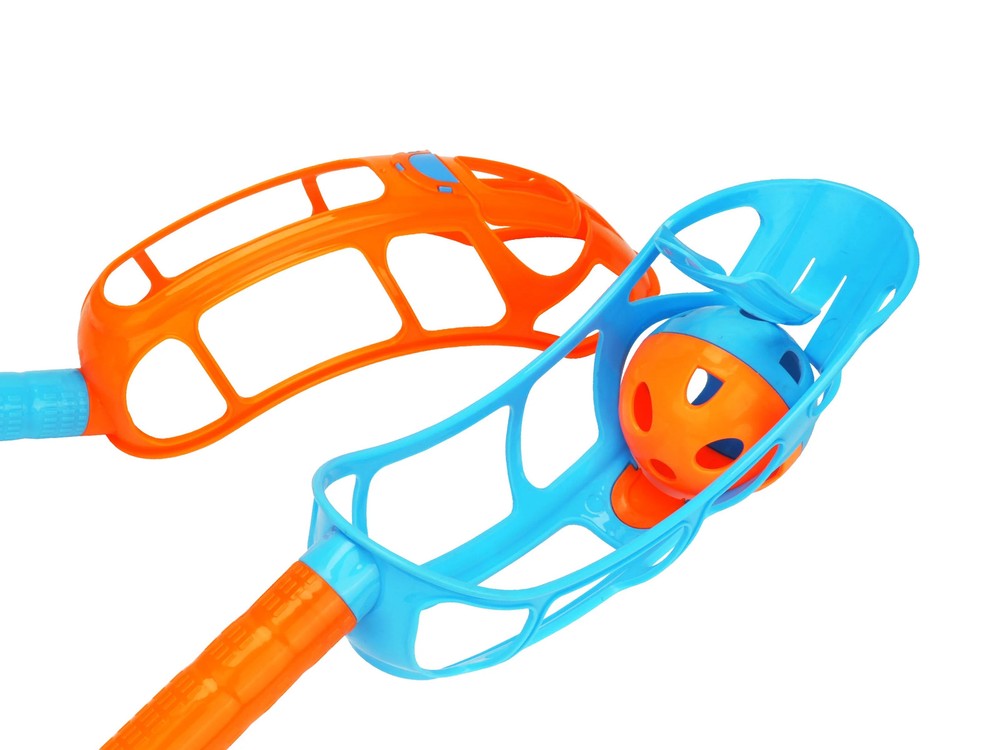 Outdoor Click and Throw Toy
