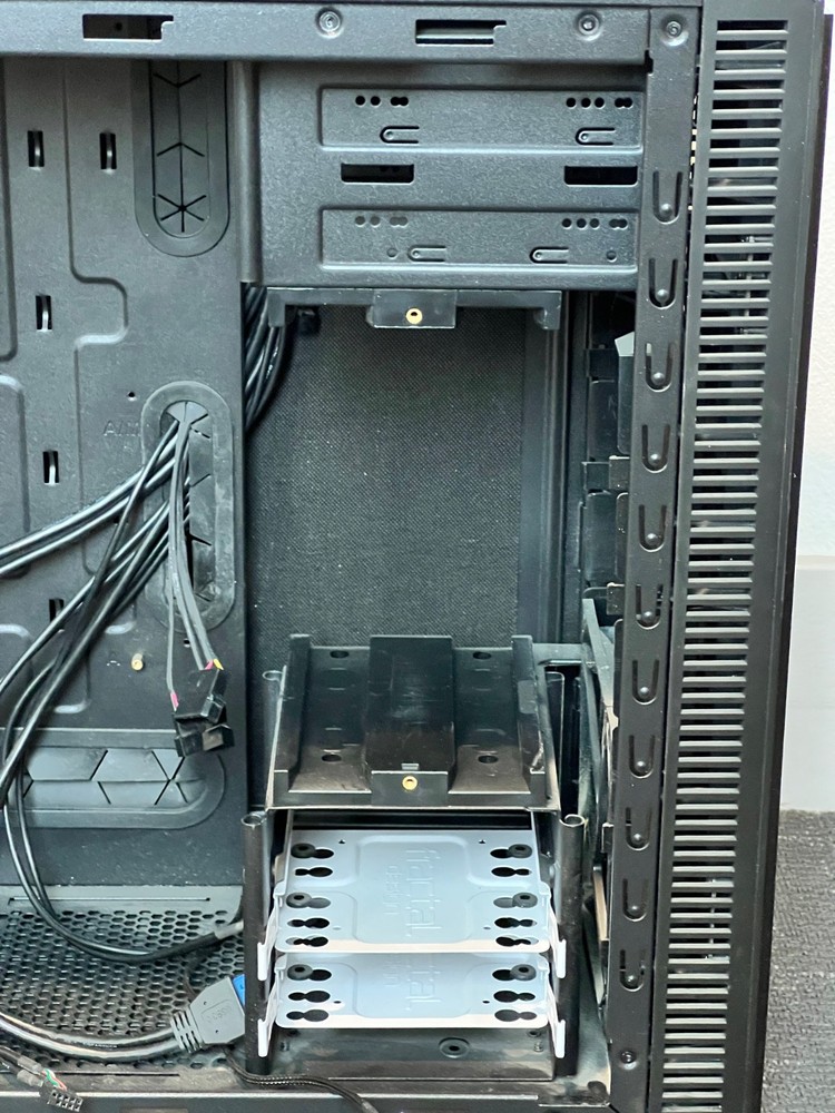 Fractal Design Define R4 Silent Mid Tower Computer Case - No HDD Bay Side Panel