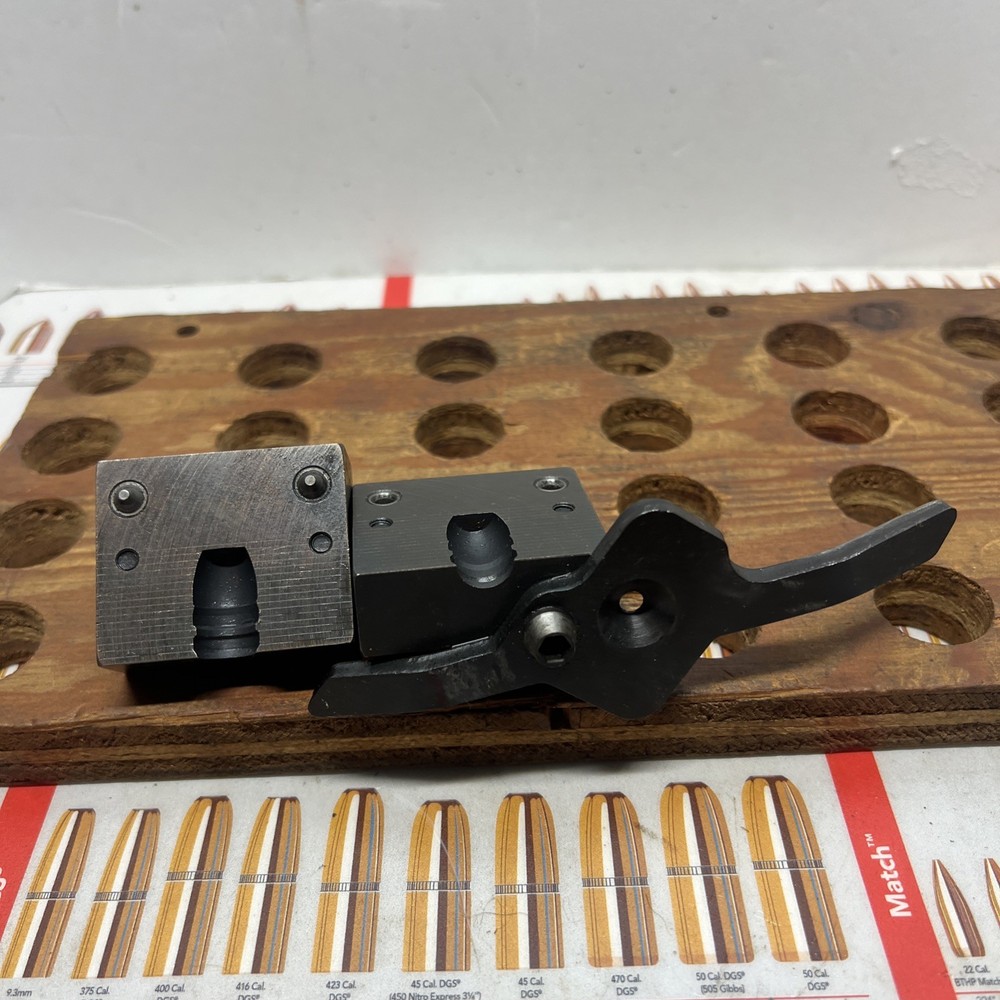MAGMA ENGINEERING BULLET  MOLD , 45 -70 /300/RNFP