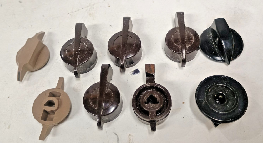 9 - Vintage Radio Pointer Knobs