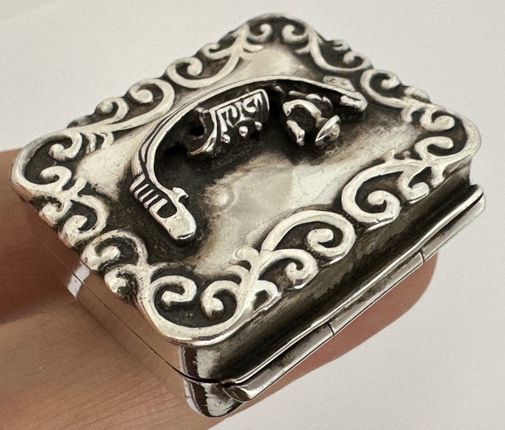 Vintage Solid Silver Gondola Pill Box