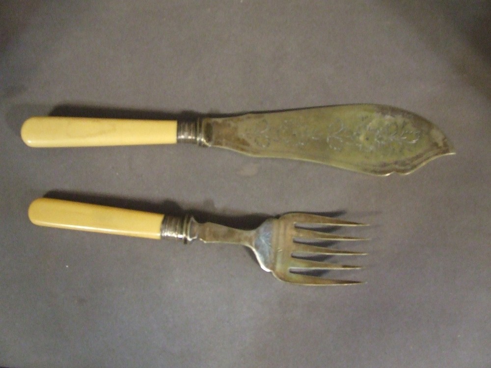 ANTIQUE ANTIQUE CELLULOID SILVERPLATED ENGLISH 2 PC EMBOSSED SERVICE FORK KNIFE