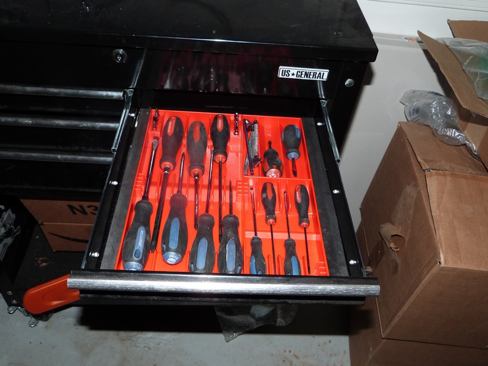 Tool Sorter Screwdriver Organizer – Red