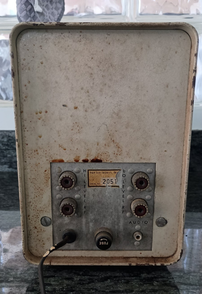 P&H Electronics Model DI-1 RF Distortion Indicator Oscilloscope