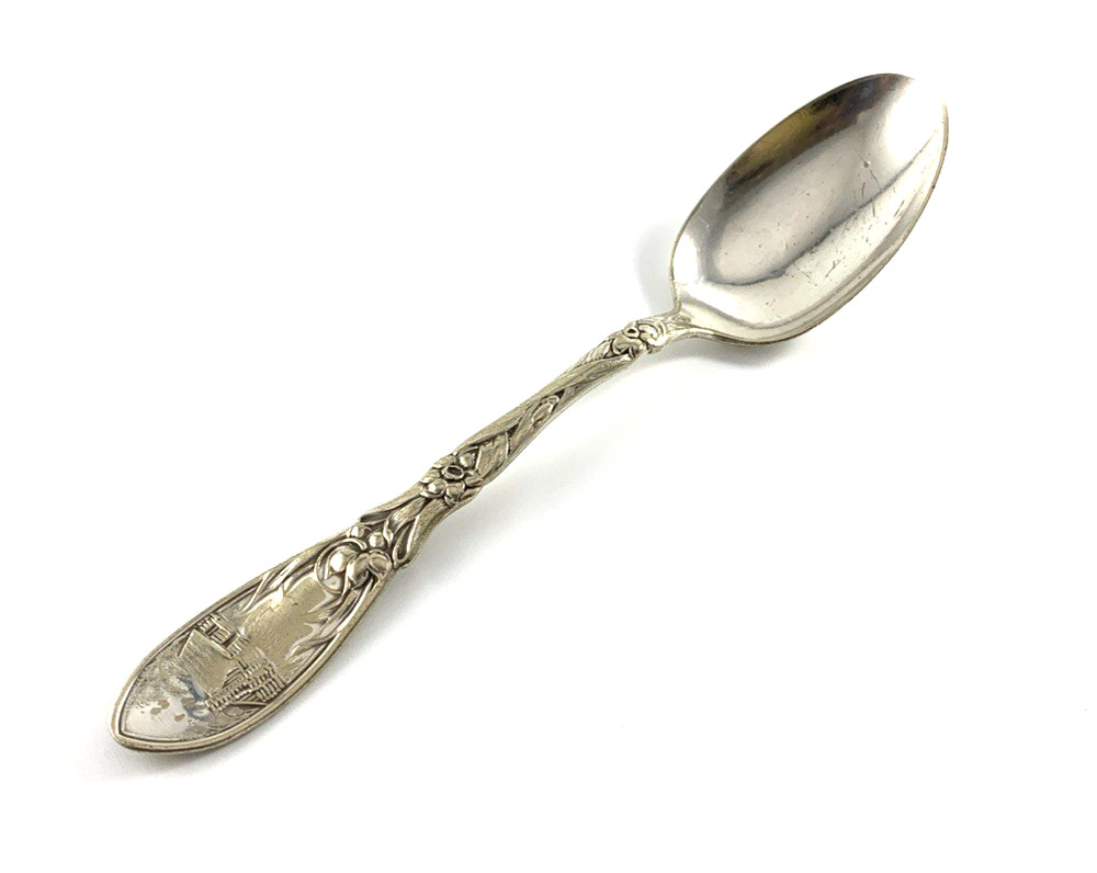Towle Spoon | Log Cabin | Silver Plate Flatware | 5 7/8" | St. Paul, USA | Used