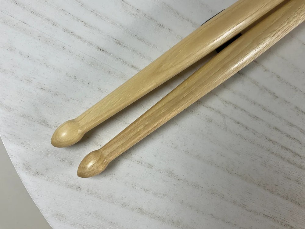 Hickory 2B pointed acorn