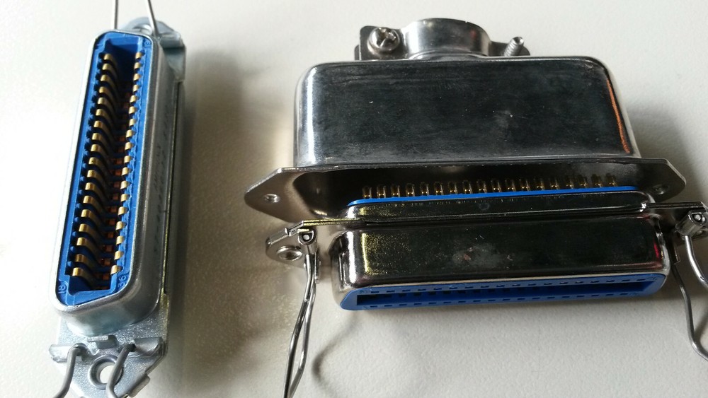 2x nostalgia 36 pole installation socket Centronix + 1x housing PC + model making etc.