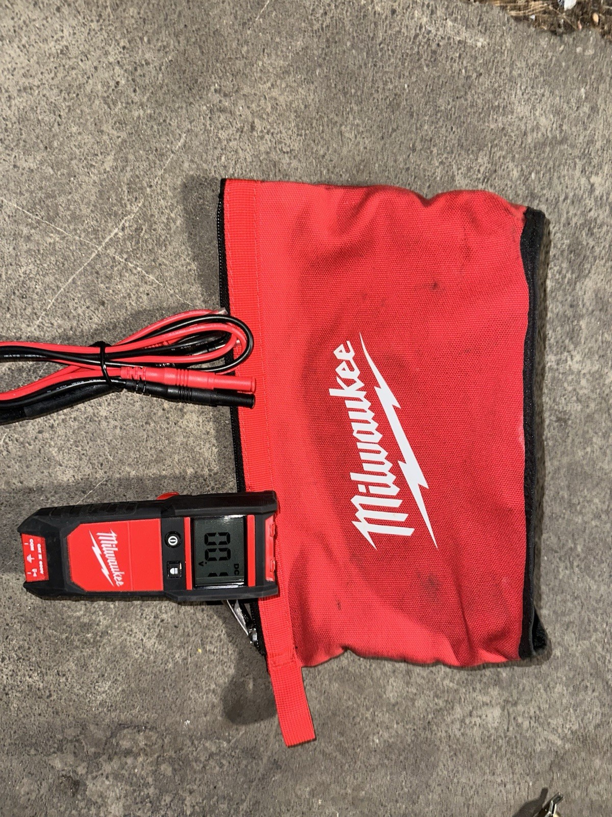 Milwaukee 2212-20 600V Auto Function Voltage/Continuity Digital Meter