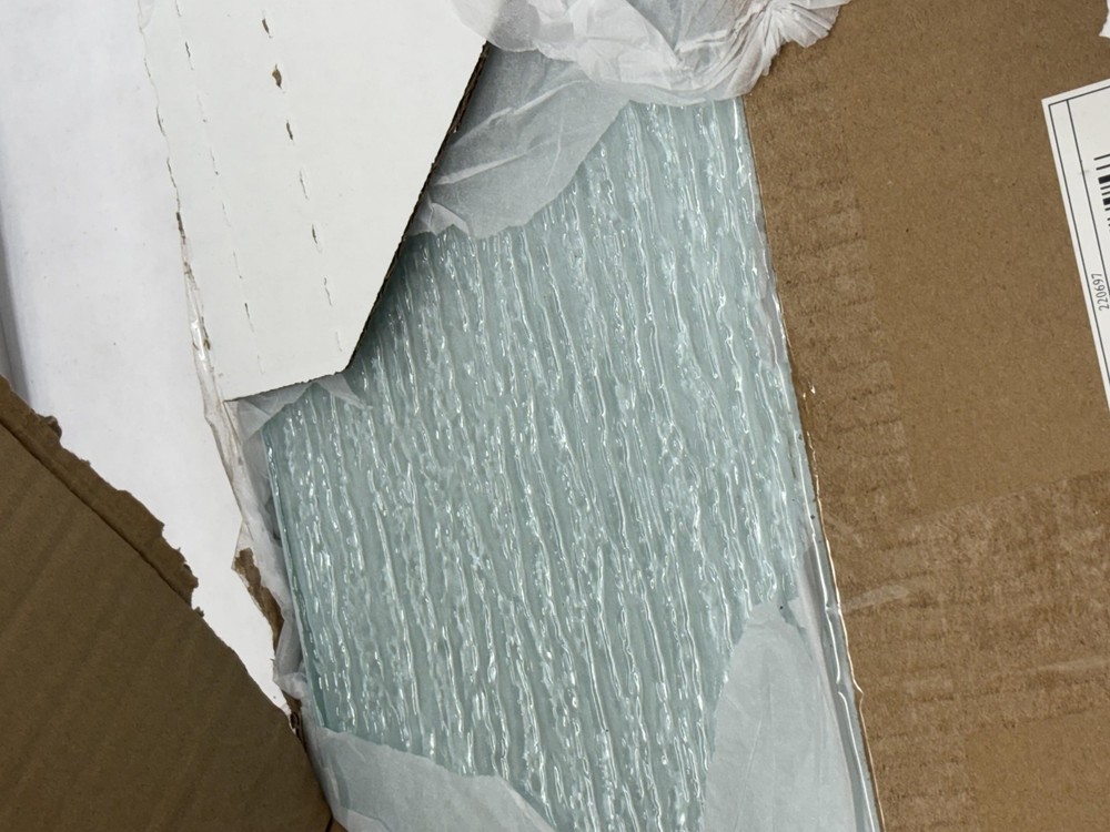 4mm Rain Pattern Tempered Glass Panel Rectangular Corner Textured Replacement