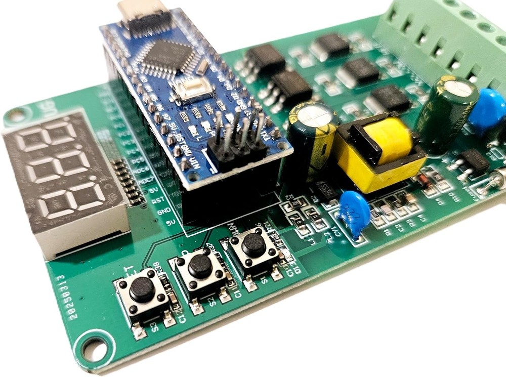 Smart Light Controller Sequencer - 3 Output Channels, Custom Patterns 110/240V