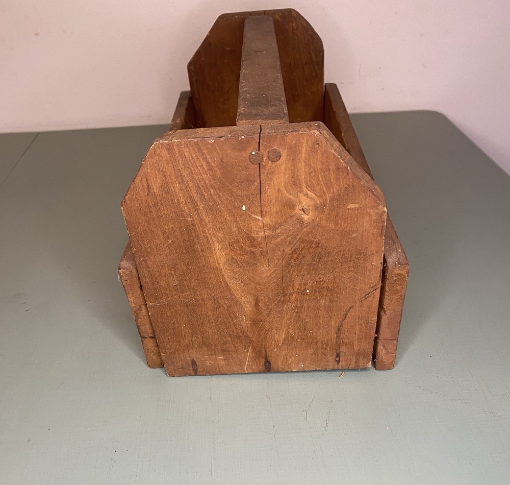 VINTAGE ANTIQUE PRIMITIVE WOOD TOOL BOX
