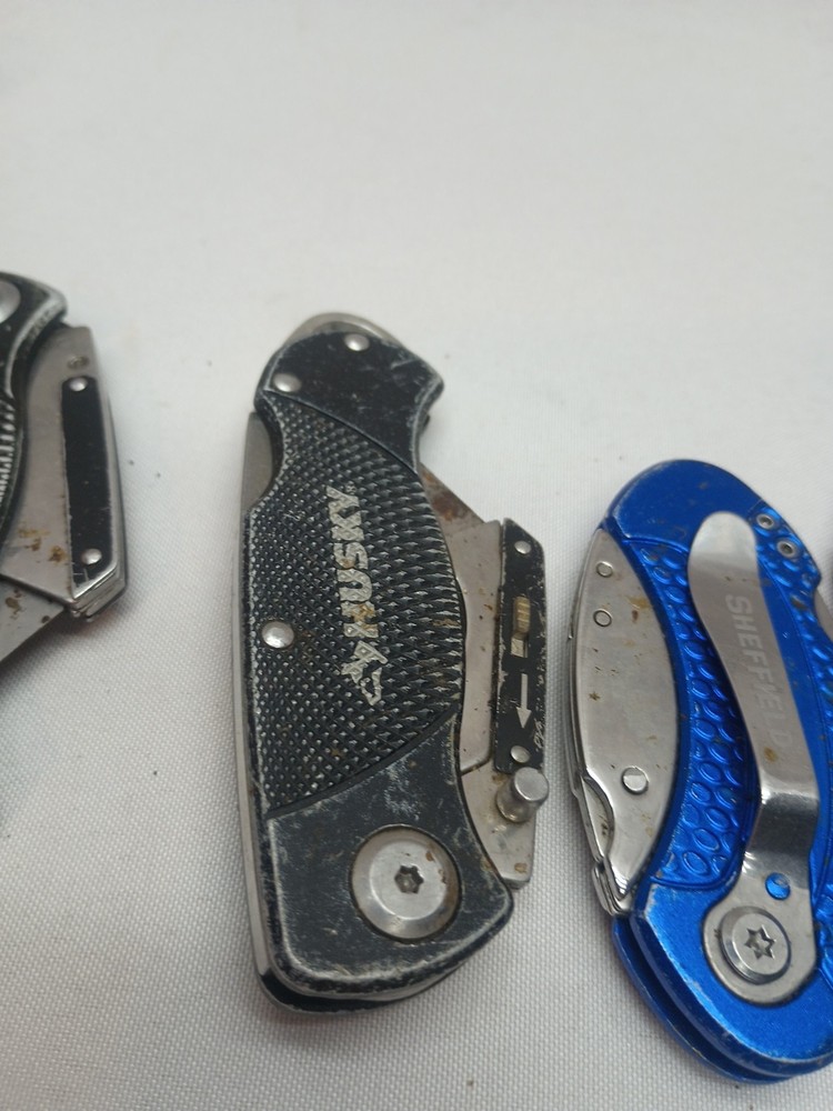 6 FOLDING UTILITY KNIVES ASSORTED GOOD SHAPE ALL WORK