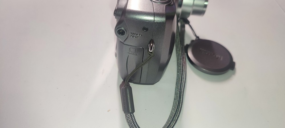 Kodak EasyShare DX4530 5.0MP Compact Digital Camera Silver