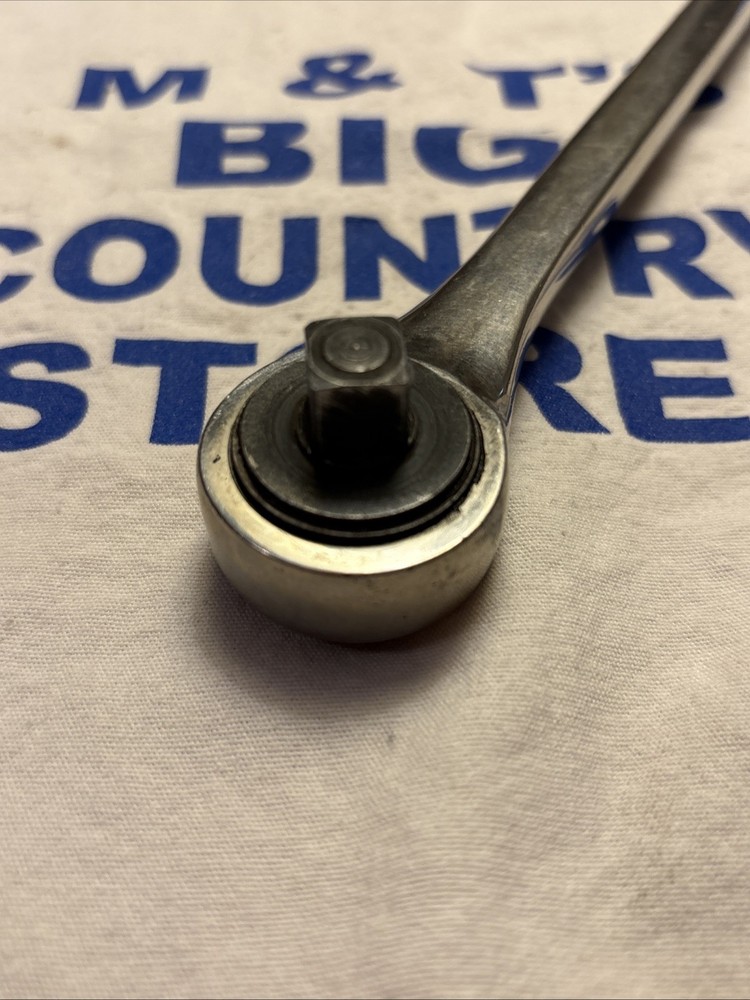 Matco Tools 3/8" Drive Round Head Chrome Handle Ratchet BR11
