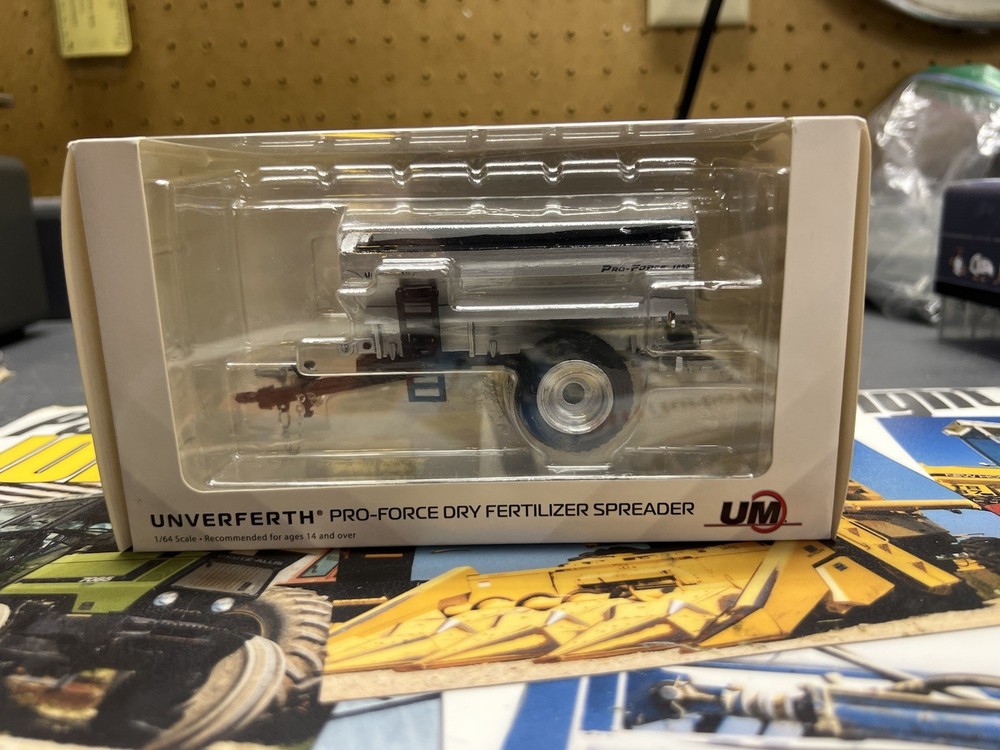 1/64 Unverferth Pro Force 1850 Fertilizer Spreader Spec Cast