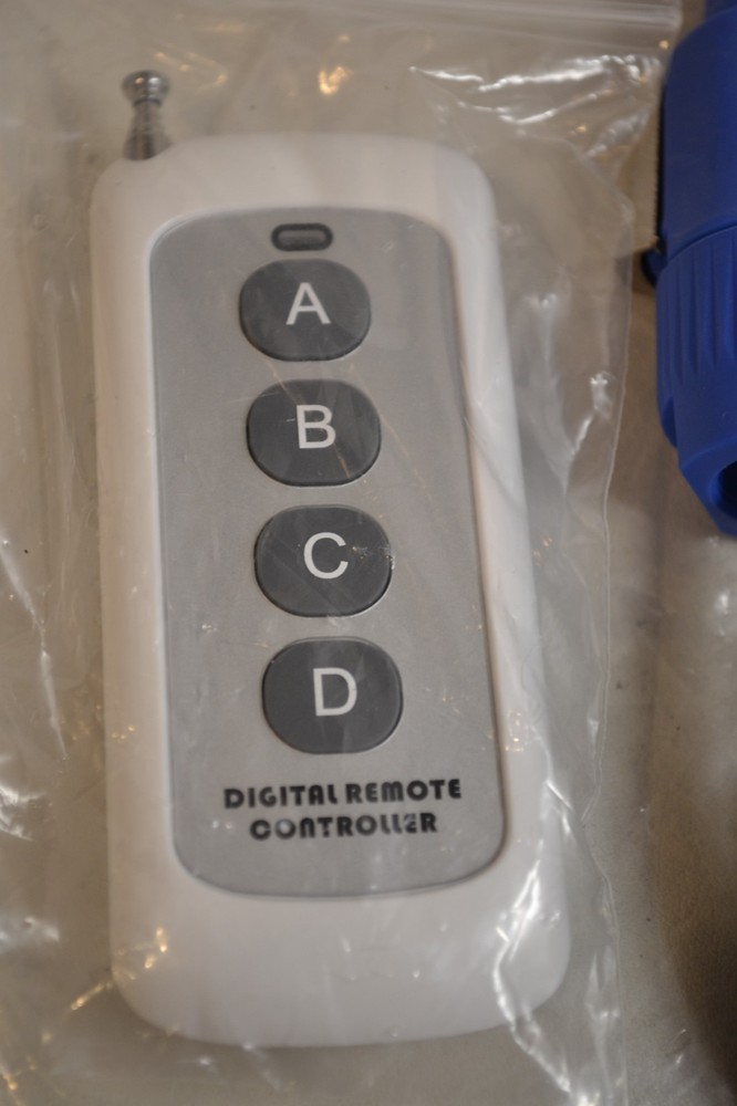Cable Kit 3-pin with Digital Remote Controller