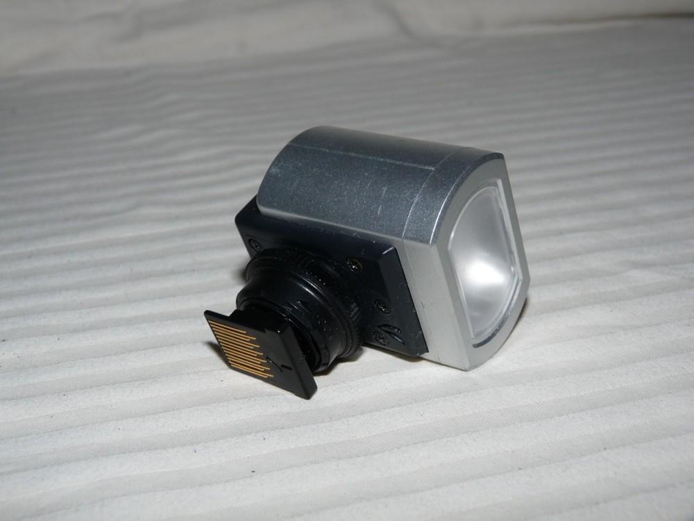JVC VL-V3U Auto Video Light for Camcorders