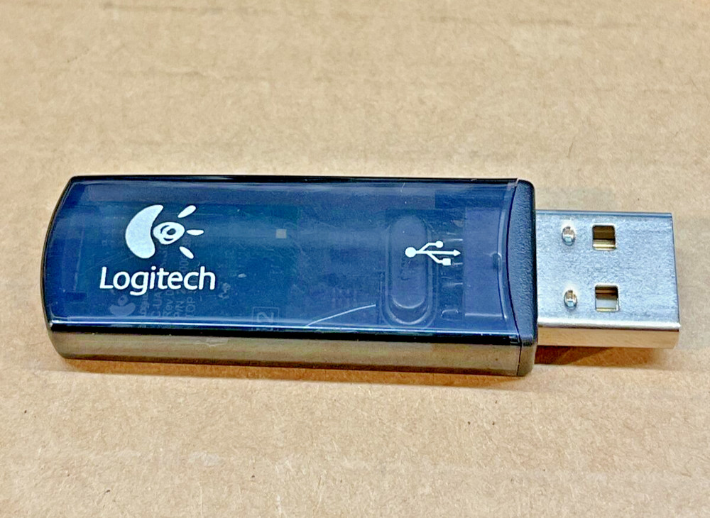 Logitech 810-000272 USB Wireless Mouse Receiver  C-UAY59    (S)
