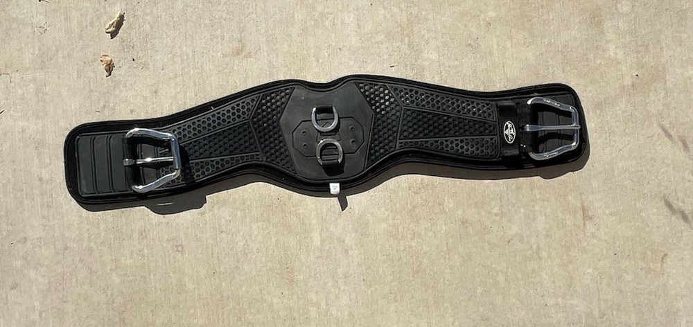 Professional's Choice Contoured VenTECH Cinch