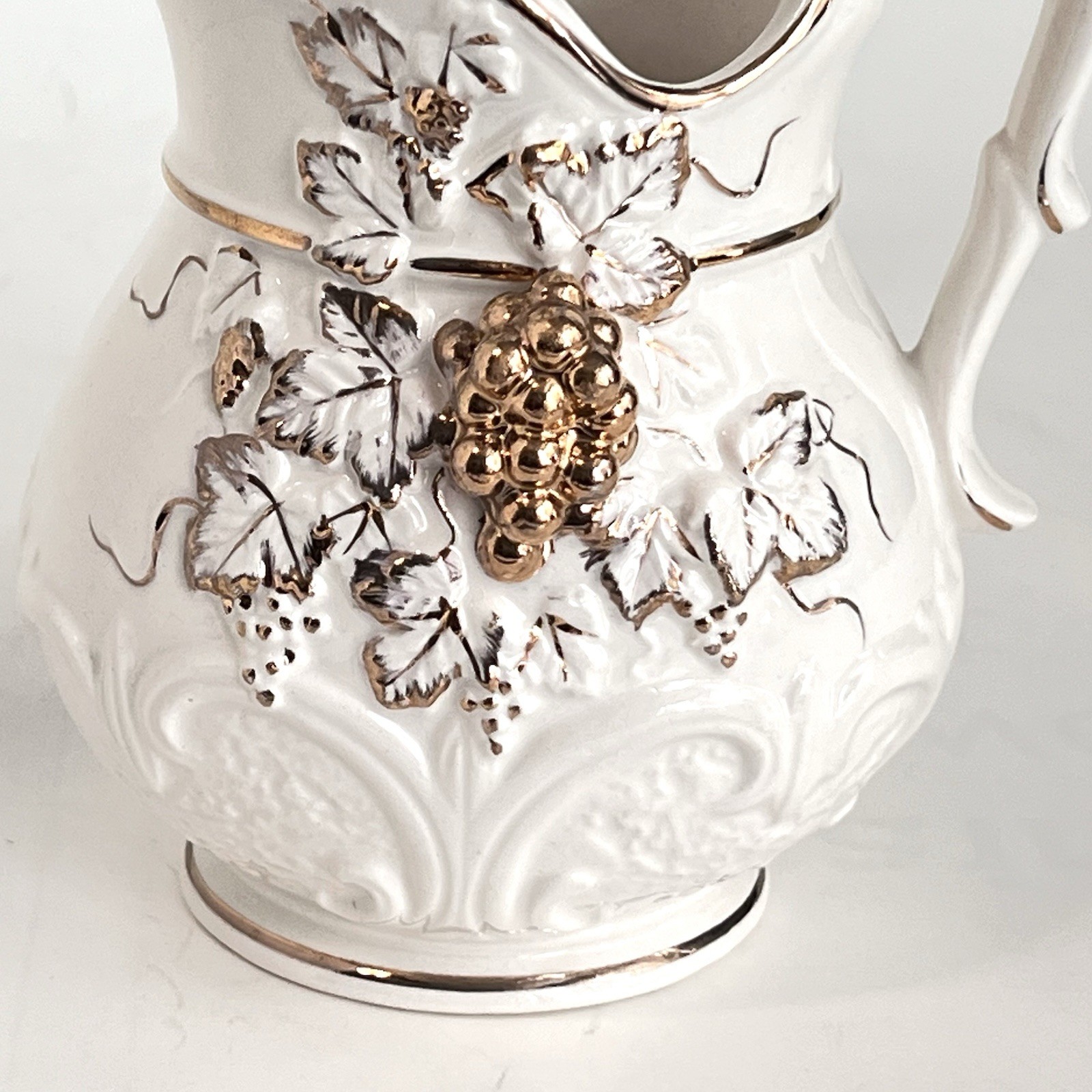 Vintage Porcelain Pitcher Juice Cream Velco Japan Raised Grape Gold Trim 5.5”