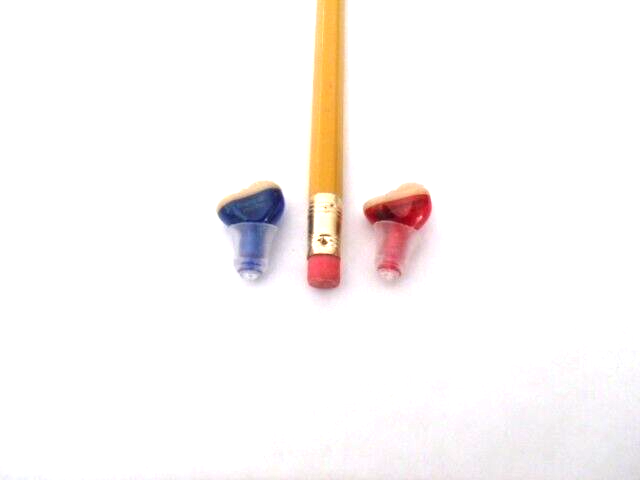 TWO TINY IN EAR CIC DIGITAL HEARING AMPLIFIER SMART CHIP 3 PROGRAMS NO TEST