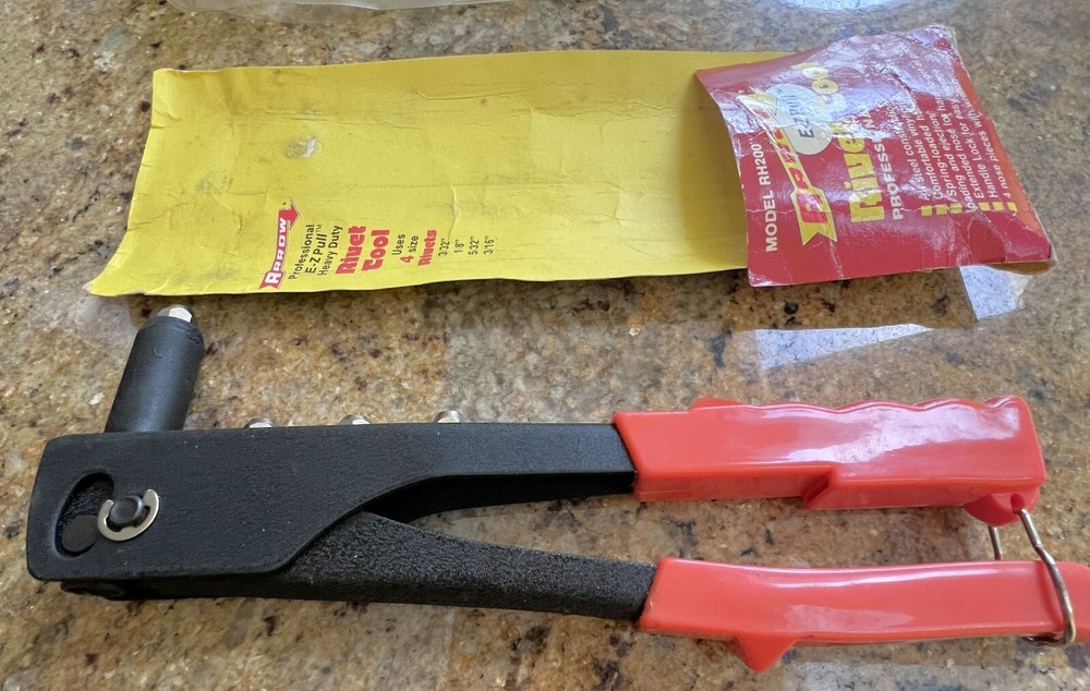 Arrow Model RH200 Pop Rivet Tool, very lightly used