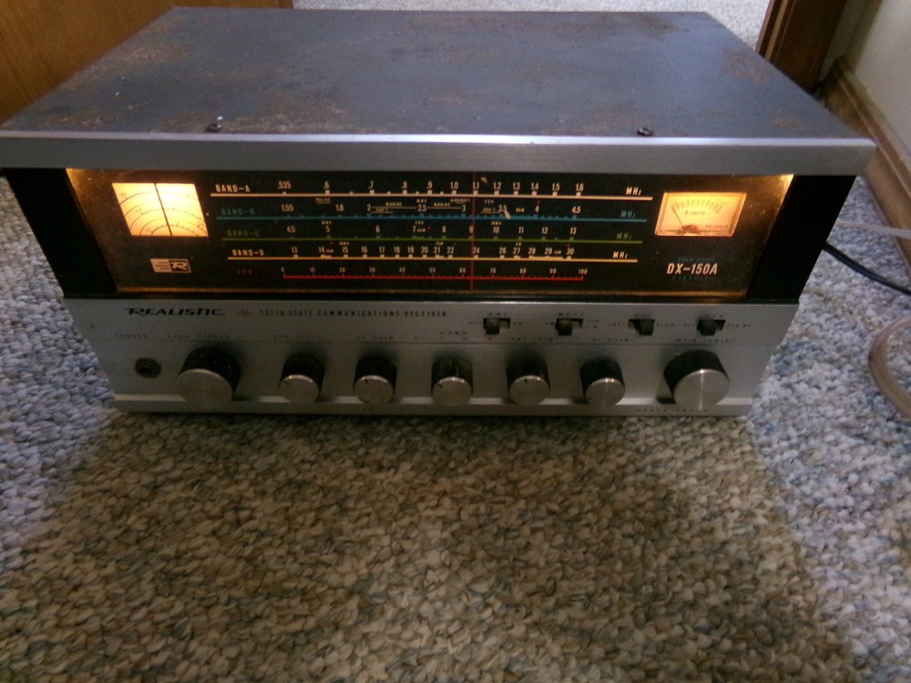Realistic DX-150A Communications Receiver - Powers Up