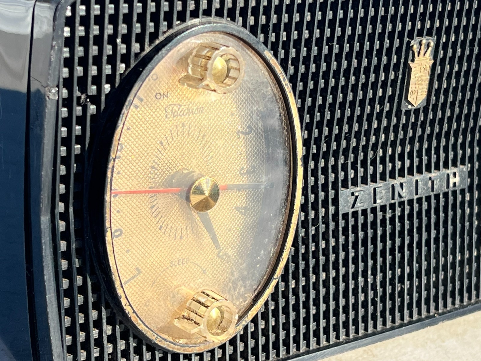 VINTAGE ZENITH STARTLIGHTER RADIO MODEL B515-Y NICE WORKING CONDITION