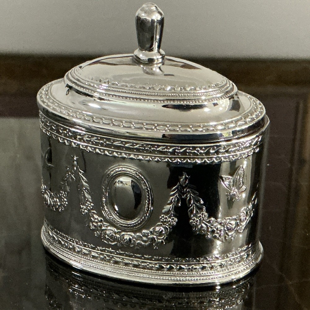 Godinger Silver Co. Silver Plated Ornate Trinket Box Oval Velvet Lined
