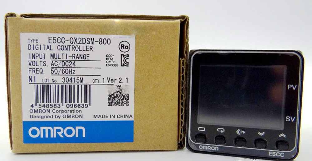 OMRON E5CC-QX2DSM-800 Temperature Controller E5CCQX2DSM800 New In Box＃