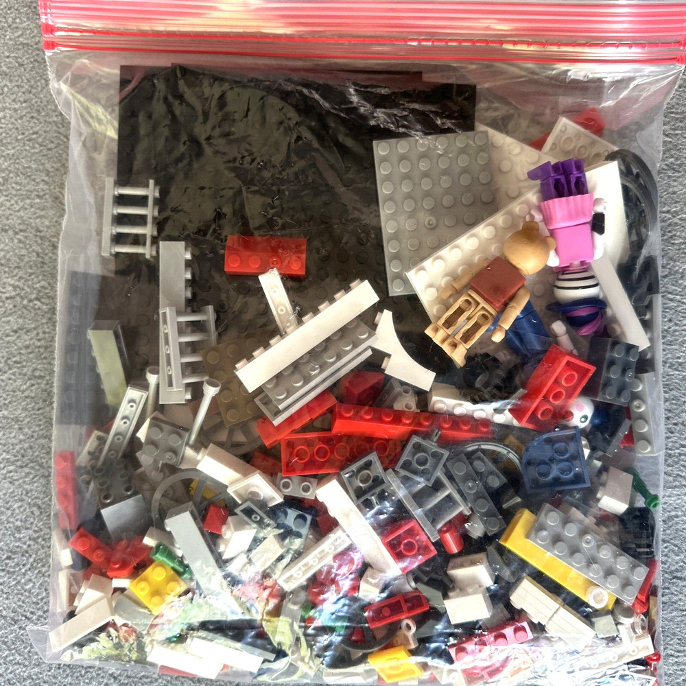 Piggy Roblox Carnival Building Set with Figures Chapter 8 with Code