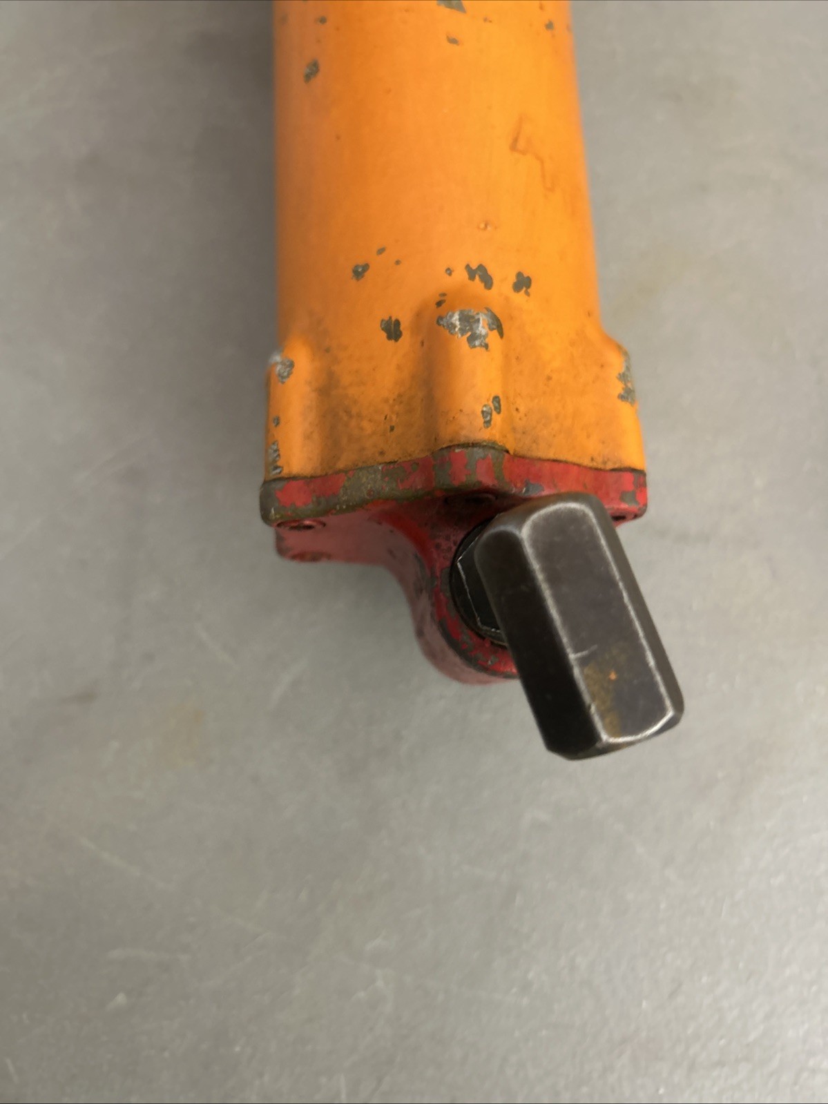 APT 720 Pneumatic Compression Rivet Squeezer air riveter aircraft