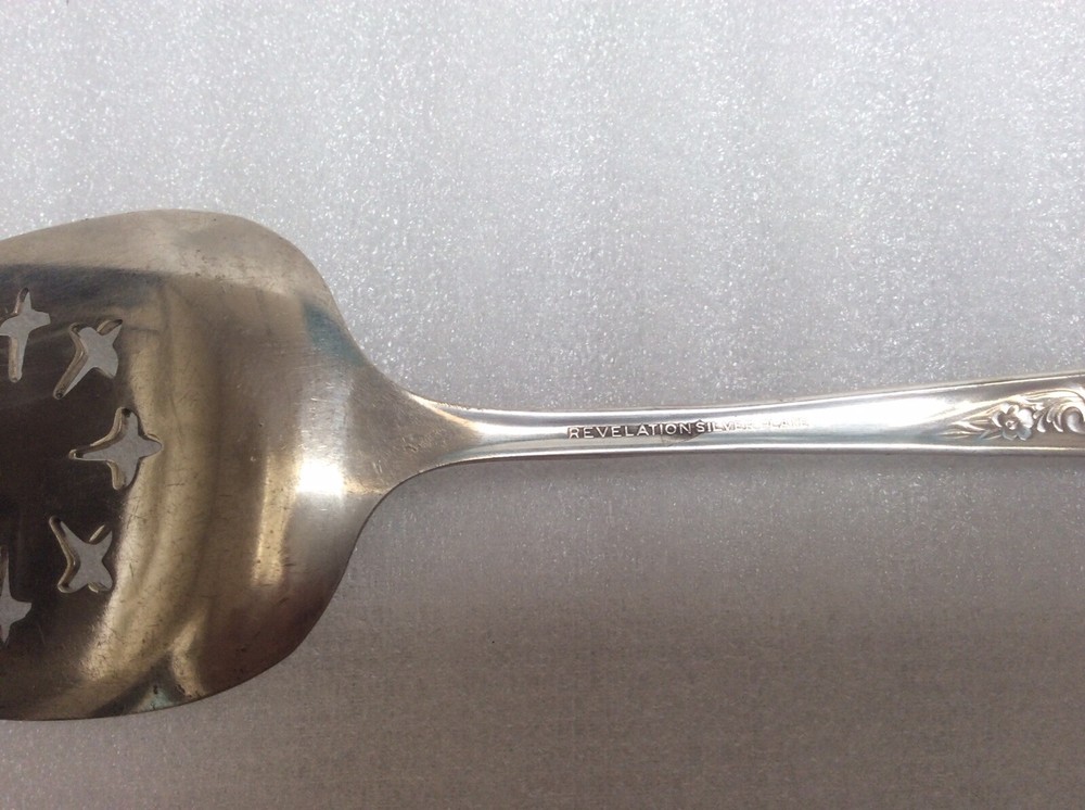Revelation Silverplate Pierced Pie Server 9”