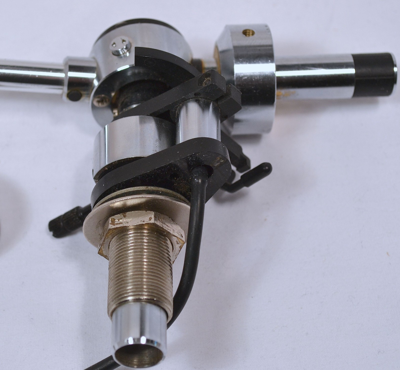 AUDIO TECHNICA AT 1009 LP 33 45 RECORD PHONO 9 INCH TONE ARM FOR PARTS OR REPAIR