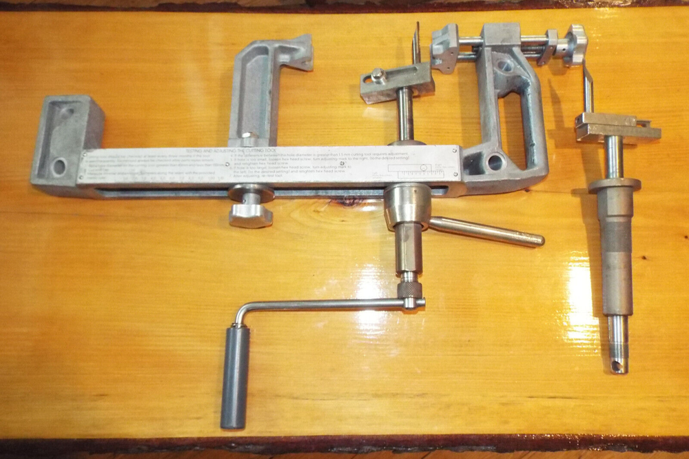 Rxs cable sheath cutter for longitudinal cutting