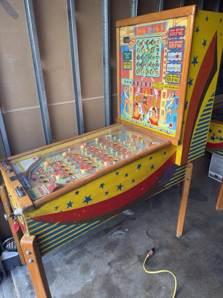 bingo/Pinballs Machine From 1957 /showtime