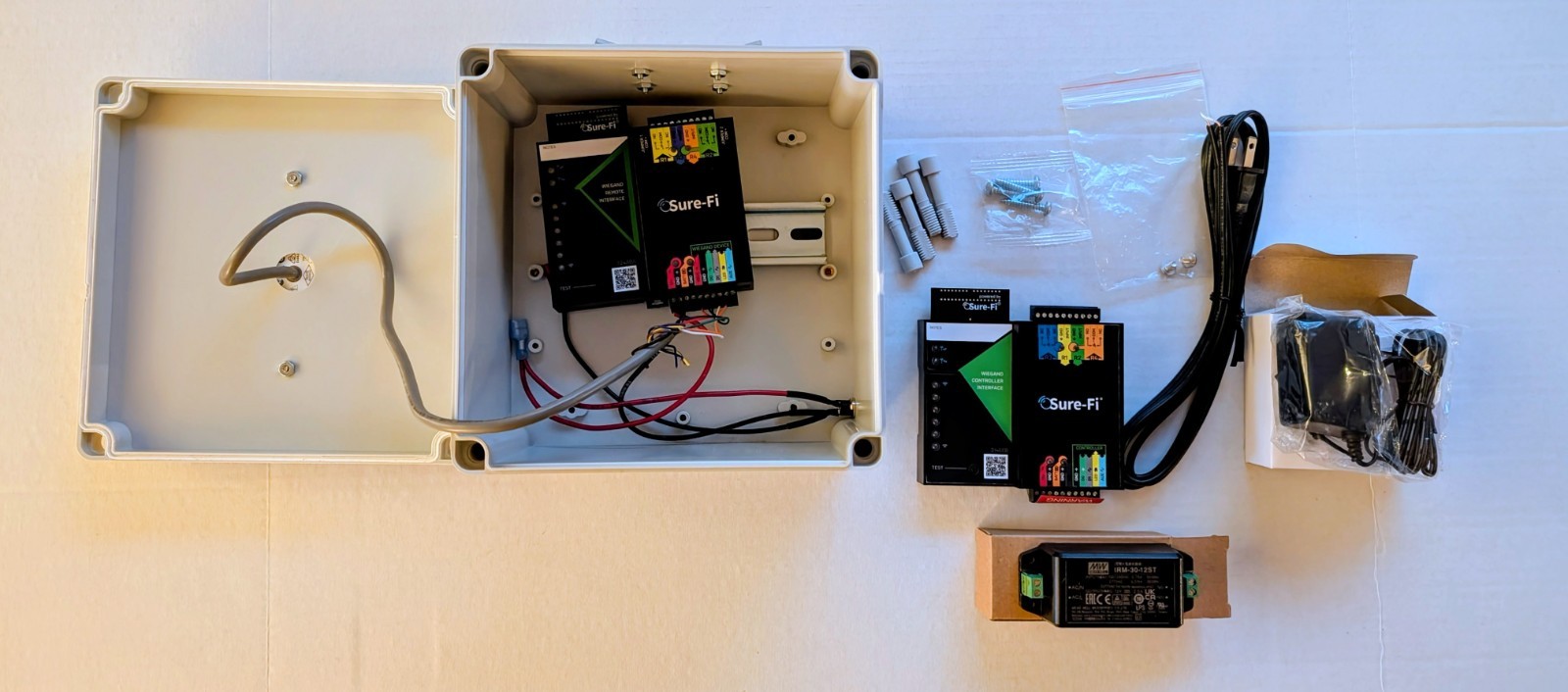 Sure-Fi Portable Access Kit Wiegand DS004 Controller and Remote HID ThinLine II