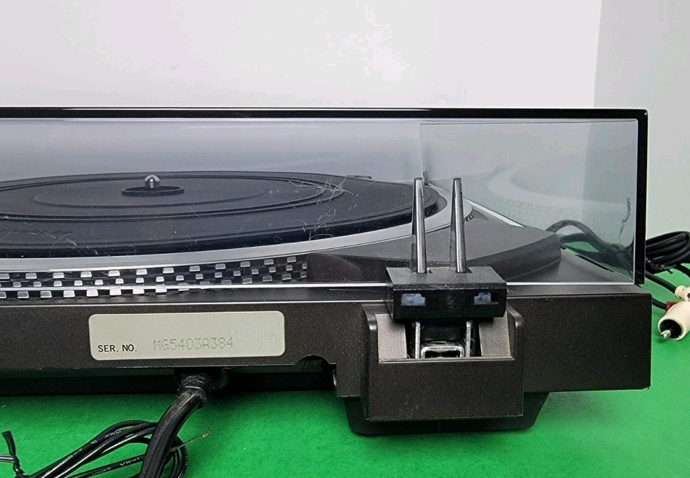 Technics SL-B92 Frequency Generator Servo Automatic Turntable - New Belt & Clean