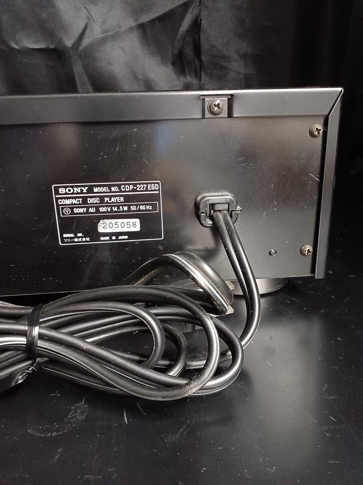 SONY CDP-227ESD | CD Player in Good Condition