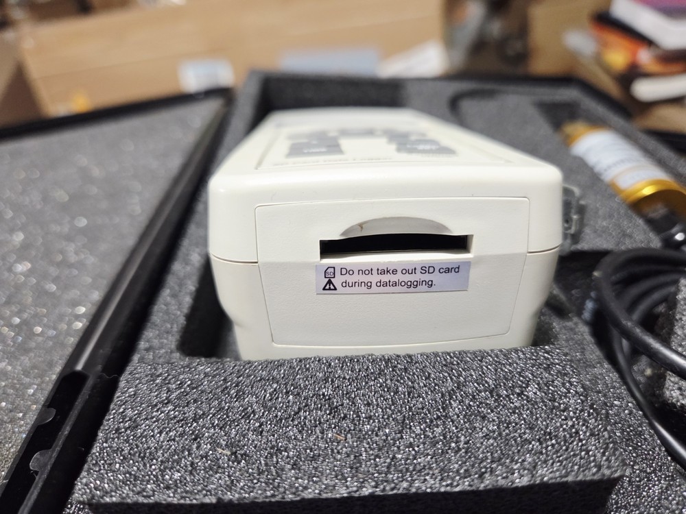 Omega Pressure Meter with Datalogging HHP9303