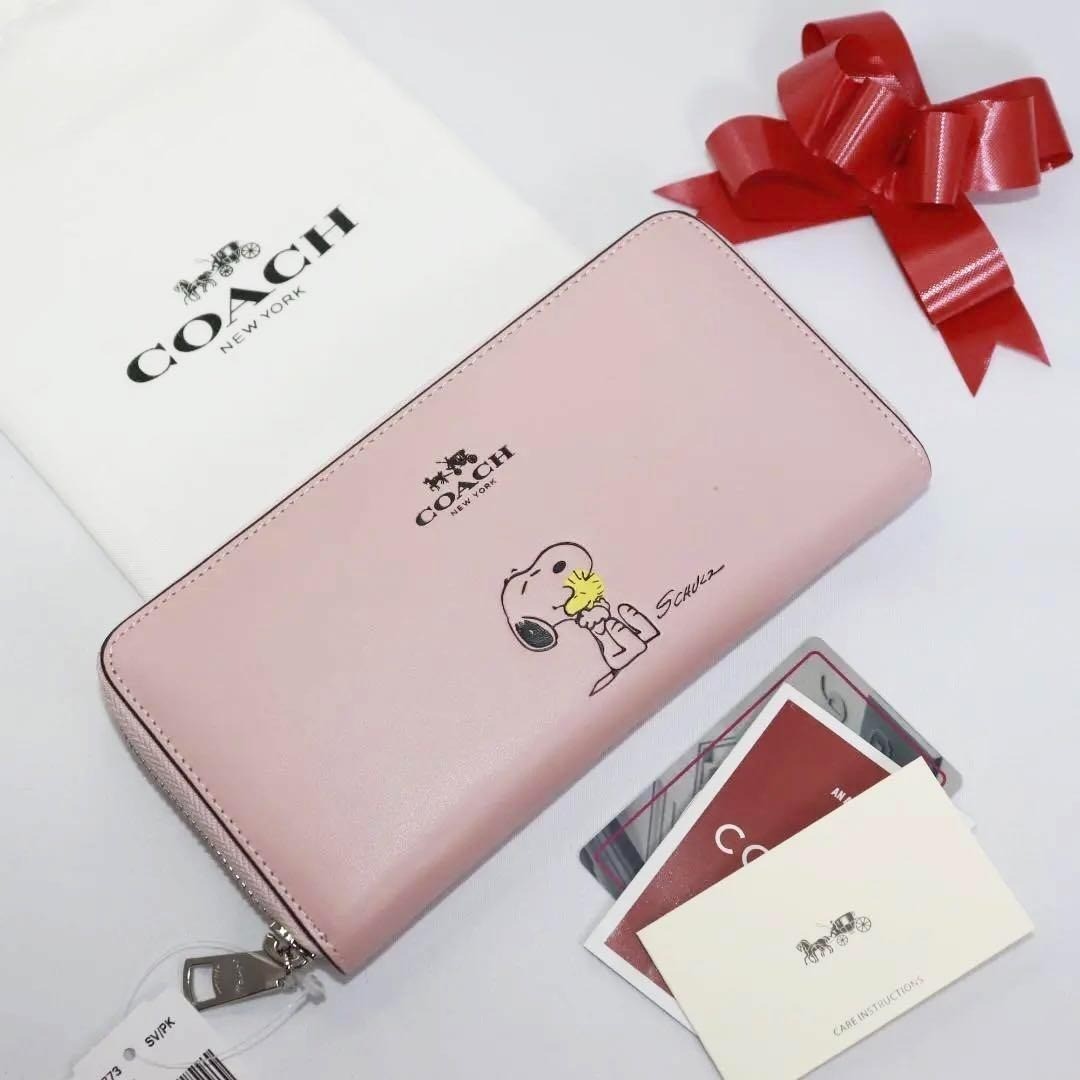 COACH x PEANUTS Long Wallet Snoopy Woodstock Leather Zip pink Popular items New