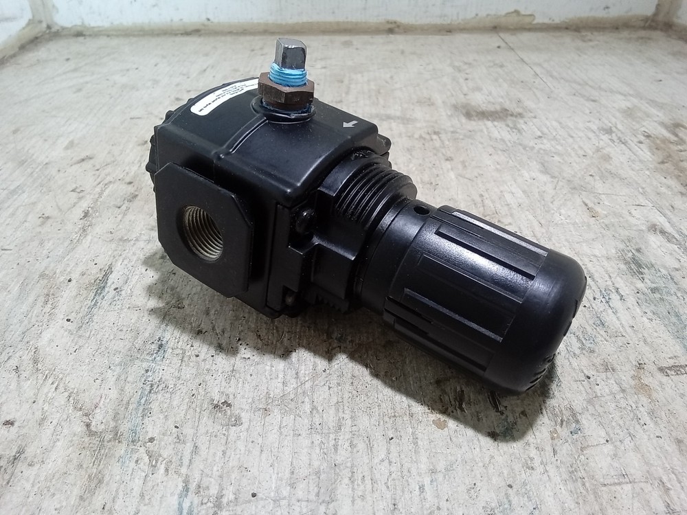 Speedaire 4ZM19A Air Pressure Regulator (O7B)