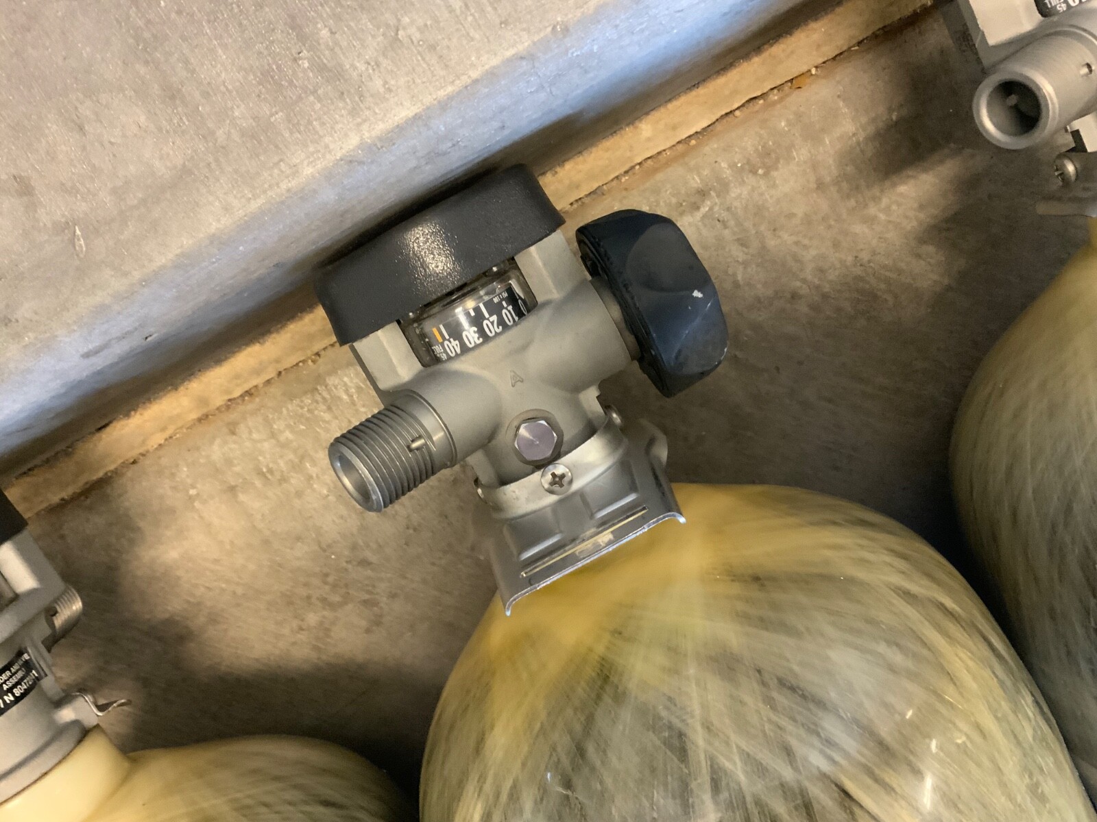 Scott 4500PSI 60MIN Firefighter SCBA Bottle Tank Cylinder Mfr 2000 CGA347 Valve